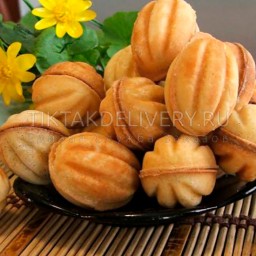 Выпечка- орешки со сгущёнкой